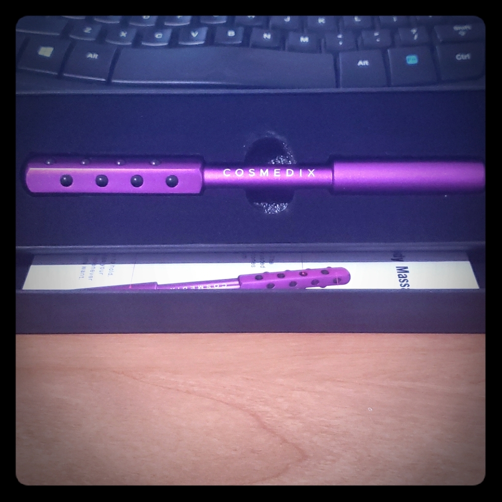 Cosmedix facial Roller